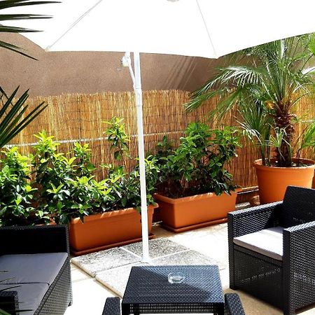 Phalanthos Taranto Bed & Breakfast Bagian luar foto