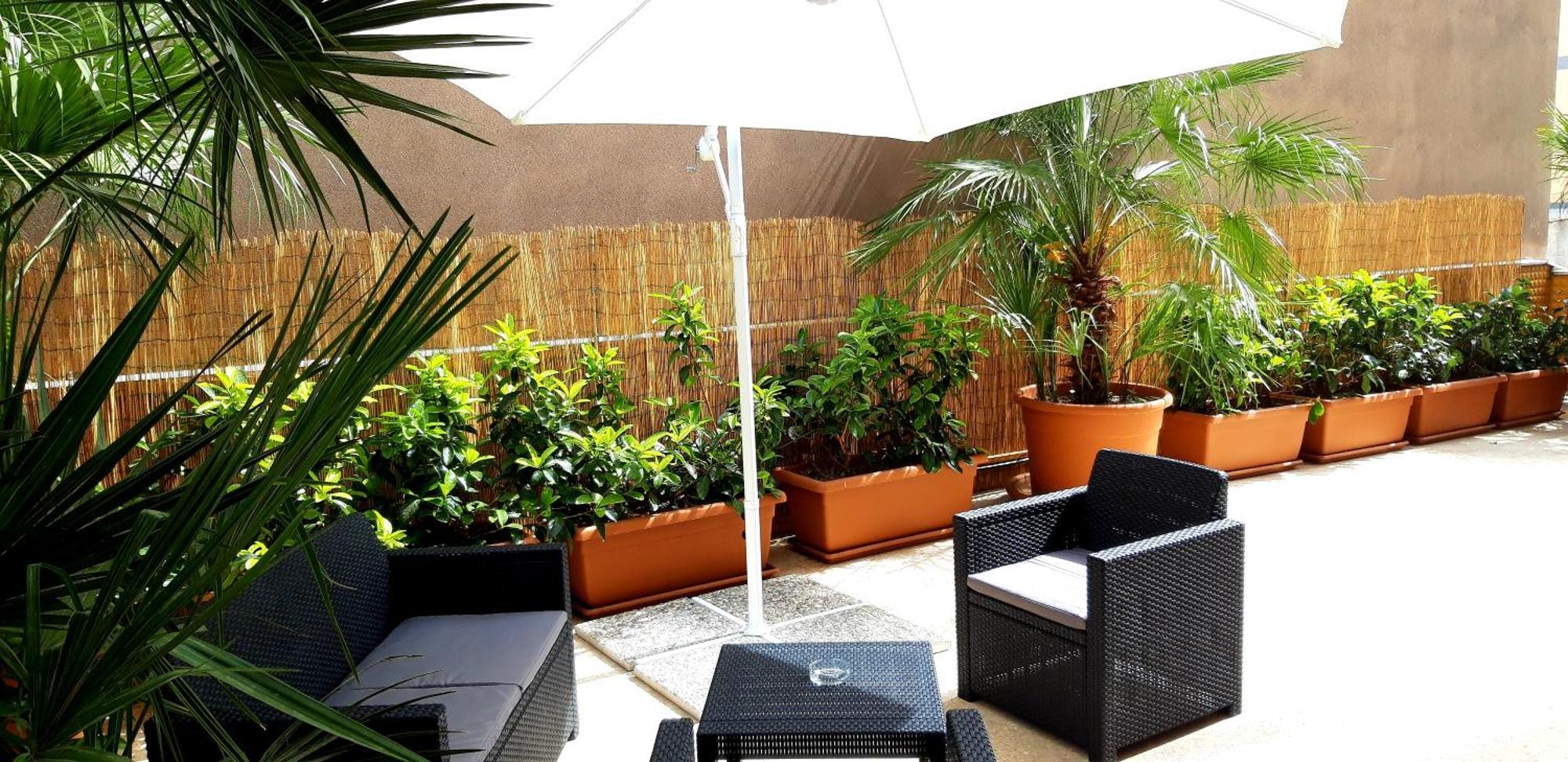 Phalanthos Taranto Bed & Breakfast Bagian luar foto