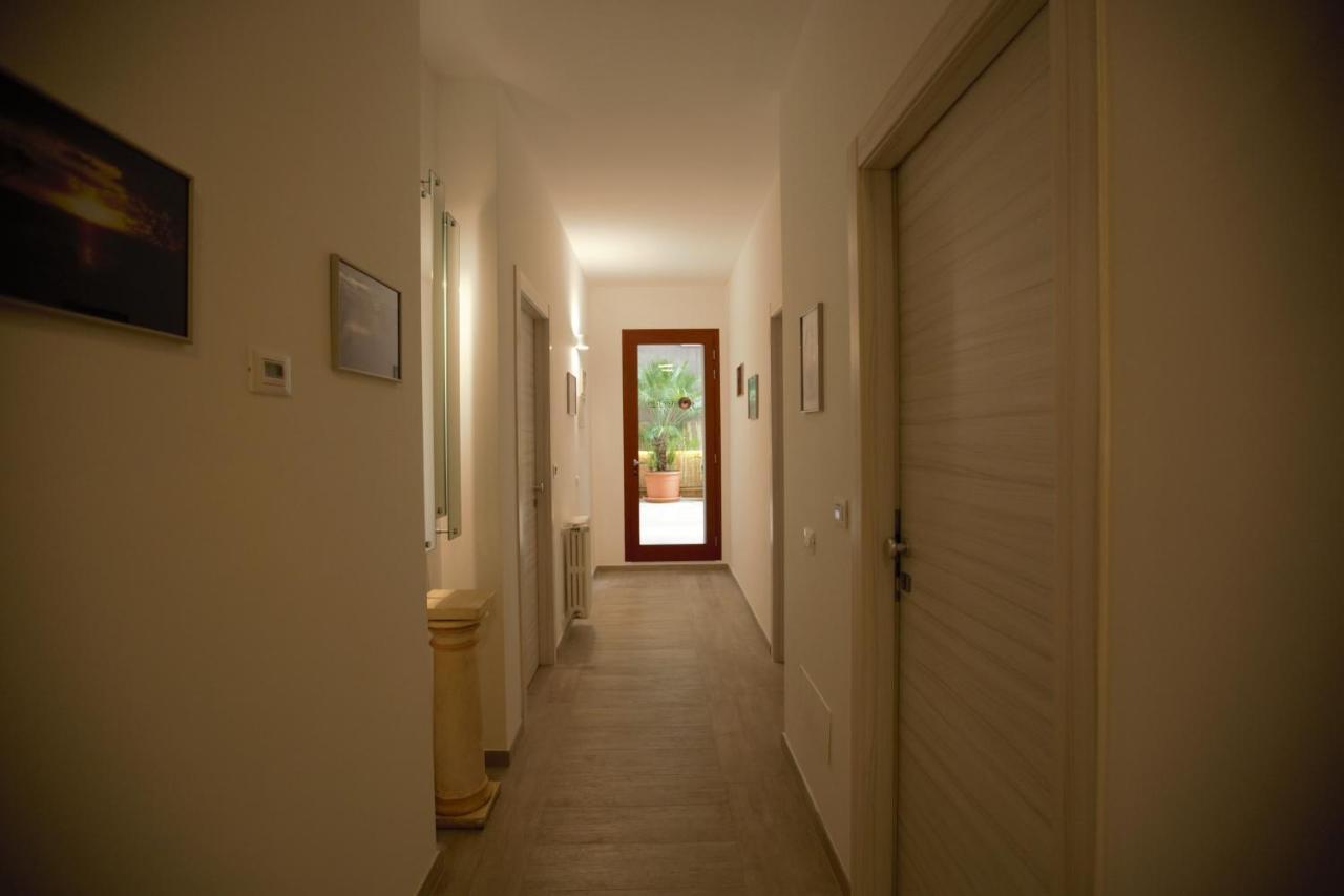 Phalanthos Taranto Bed & Breakfast Bagian luar foto