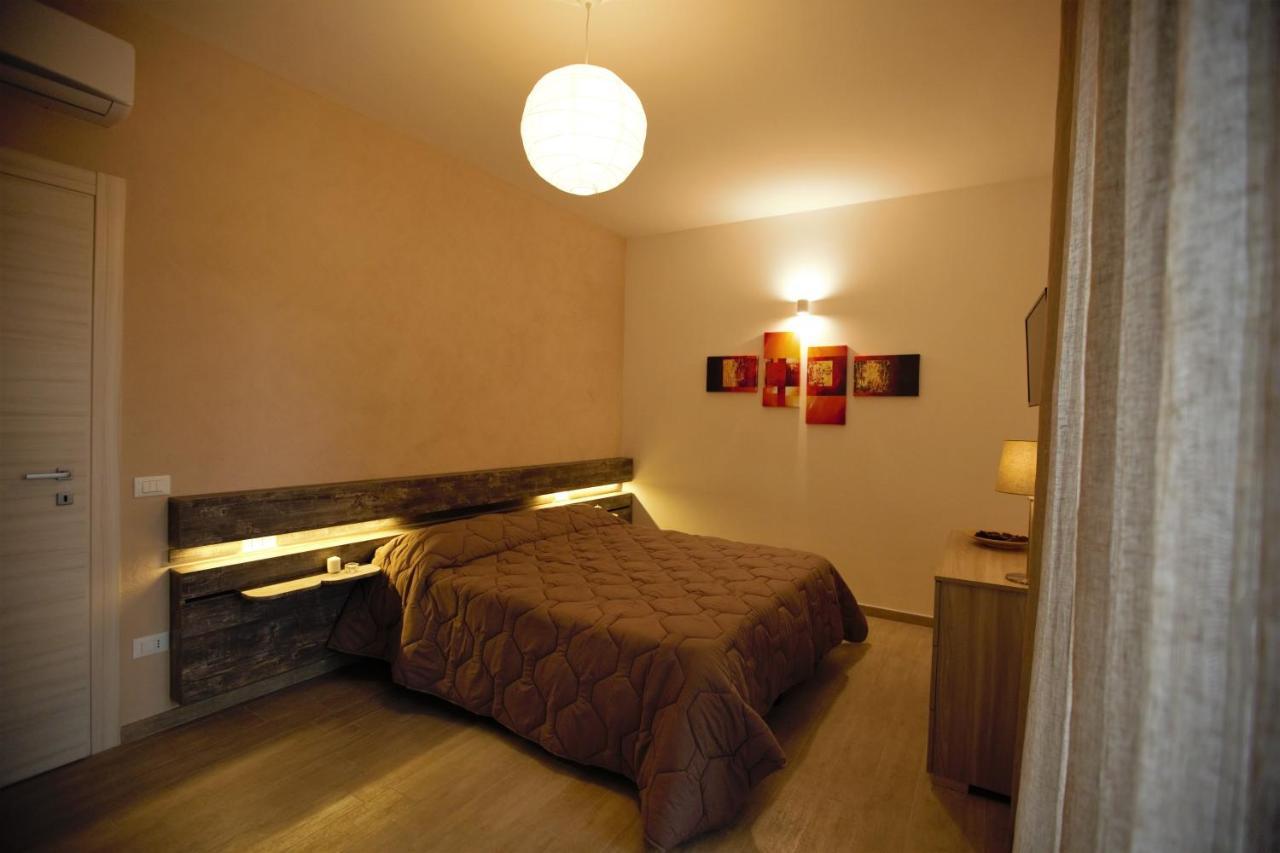 Phalanthos Taranto Bed & Breakfast Bagian luar foto