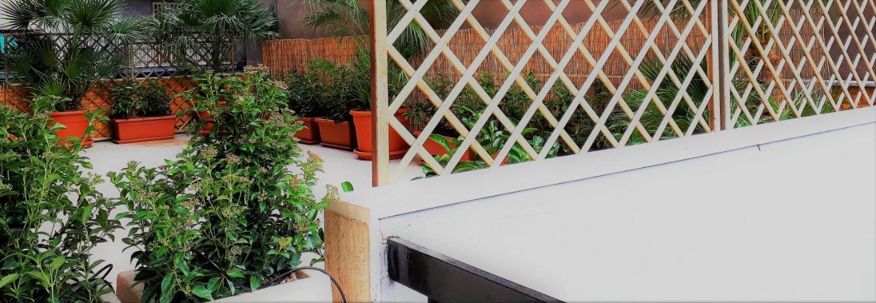 Phalanthos Taranto Bed & Breakfast Bagian luar foto
