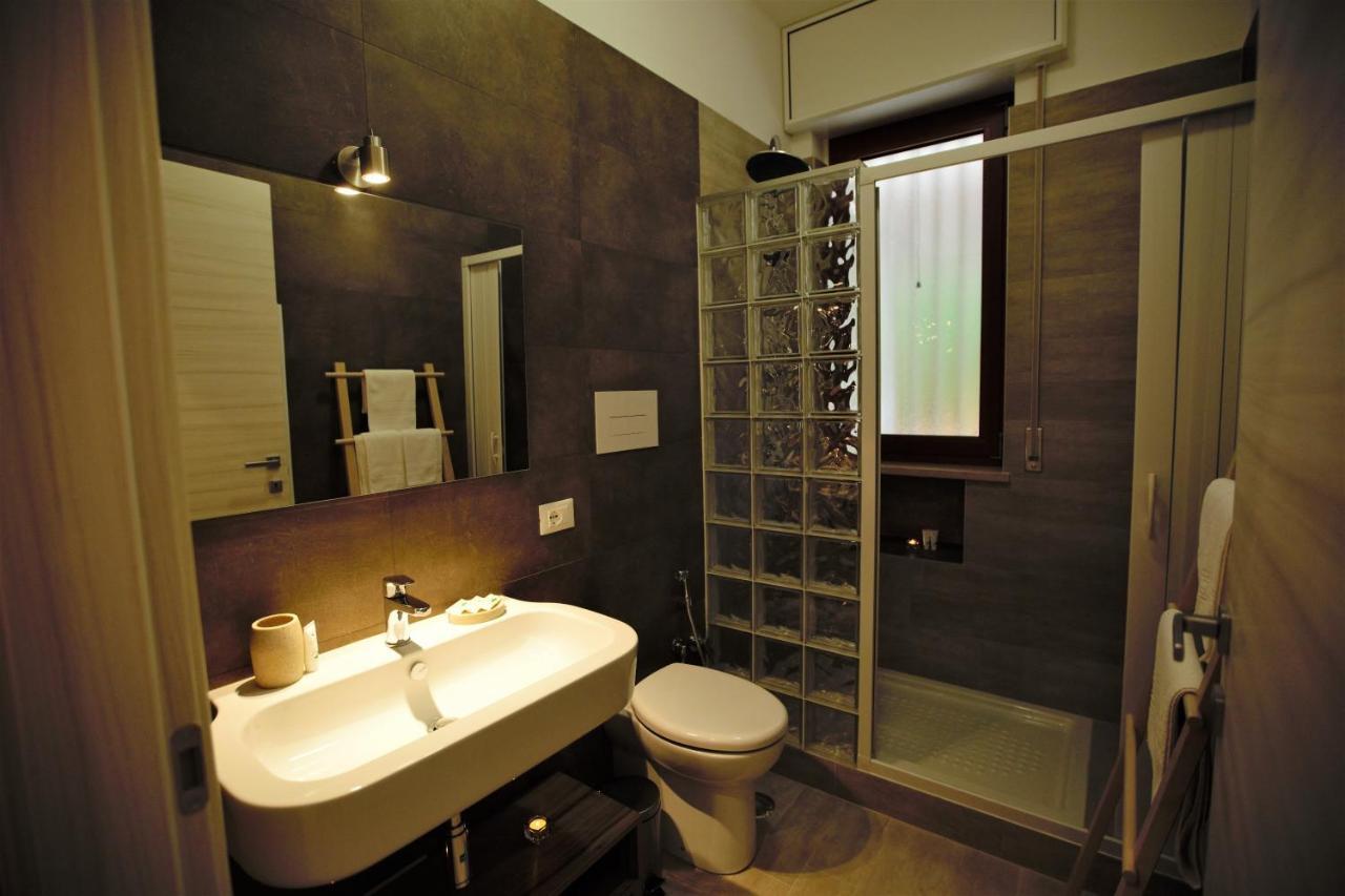 Phalanthos Taranto Bed & Breakfast Bagian luar foto