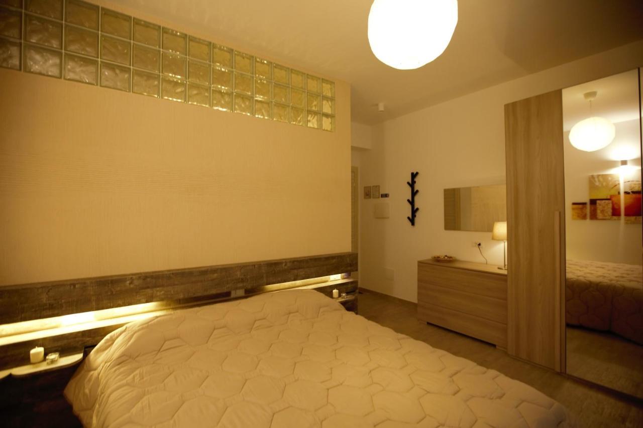 Phalanthos Taranto Bed & Breakfast Bagian luar foto
